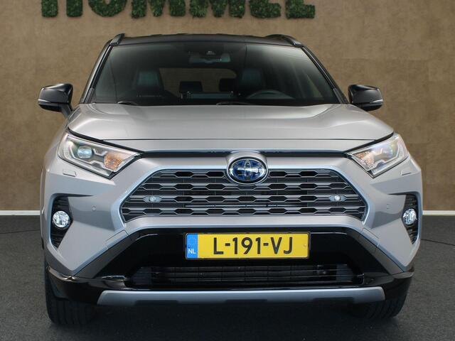 Toyota RAV4 2.5 Hybrid AWD Bi-Tone - AFNEEMBARE TREKHAAK 1650KG GEREMD TREKGEWICHT - BEARLOCK - ELEKTRISCHE ACHTERKLEP - DODEHOEK DETECTIE - STOEL EN STUUR VERWARMING - PARKEERSENSOREN VOOR EN ACHTER - KEYLESS ENTRY & START