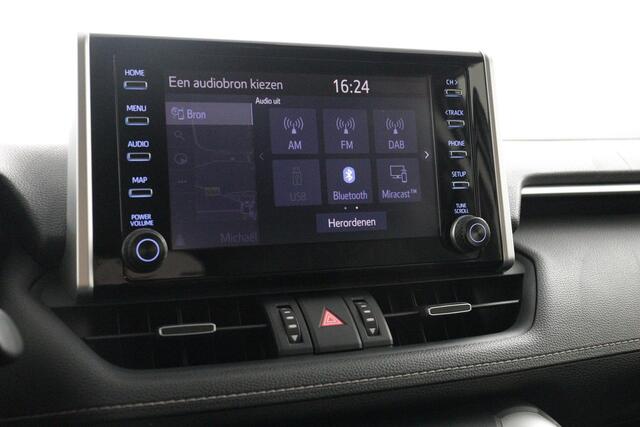 Toyota RAV4 2.5 Hybrid Style Limited | Trekhaak | Apple Carplay/Android auto | Stoel/Stuurverwarming | Elektische Achterklep | Parkeersensoren |