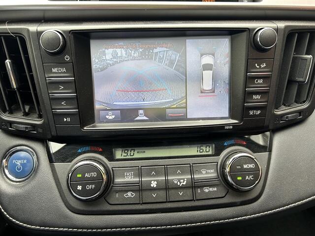 Toyota RAV4 2.5 Hybrid AWD Executive Business