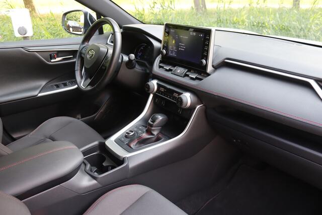 Toyota RAV4 2.5 Plug-in Hybrid AWD Business LED/ACC/Camera/Keyless/Elek. stoel/App-Connect/DAB/Trekhaak afn.