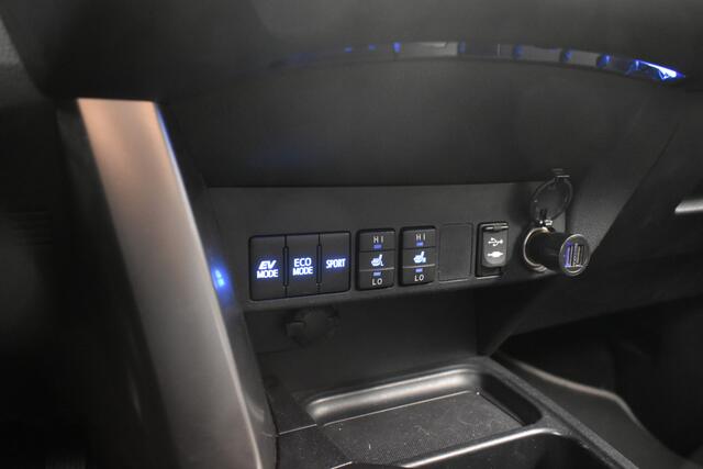 Toyota RAV4 2.5 Hybrid First Edition Camera El aKlep Navi
