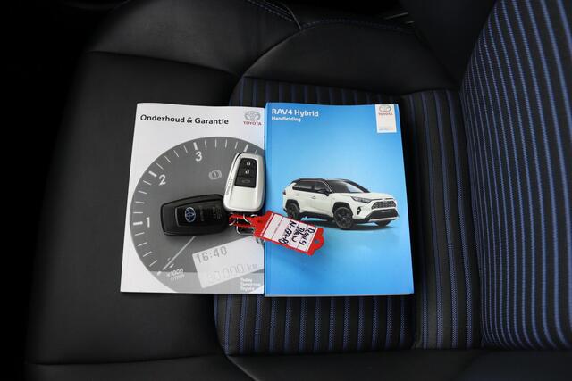 Toyota RAV4 2.5 Hybrid Bi-Tone | Stoel stuur en voorruitverwarming | Electrische achterklep | Apple carplay android auto |