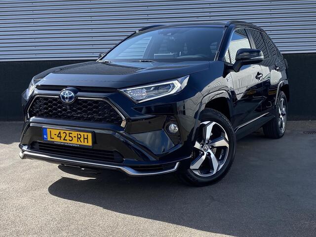 Toyota RAV4 2.5 Plug-in Hybrid AWD Style Nederlandse RAV4 Nieuw geleverd en onderhouden Incl o.a.: Apple CarPlay & Android Auto, Trekhaak, dodehoek detectie, 360° camera, parkeersensoren v&a, JBL premium audio, adaptieve cruise control, stoelen & achterbank verwarmd,