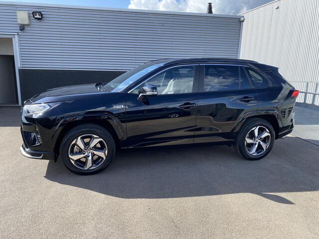 Toyota RAV4 2.5 Plug-in Hybrid AWD Style Nederlandse RAV4 Nieuw geleverd en onderhouden Incl o.a.: Apple CarPlay & Android Auto, Trekhaak, dodehoek detectie, 360° camera, parkeersensoren v&a, JBL premium audio, adaptieve cruise control, stoelen & achterbank verwarmd,