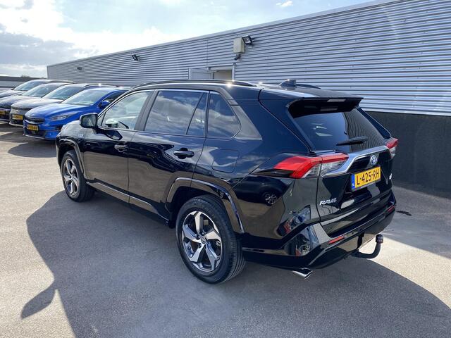 Toyota RAV4 2.5 Plug-in Hybrid AWD Style Nederlandse RAV4 Nieuw geleverd en onderhouden Incl o.a.: Apple CarPlay & Android Auto, Trekhaak, dodehoek detectie, 360° camera, parkeersensoren v&a, JBL premium audio, adaptieve cruise control, stoelen & achterbank verwarmd,