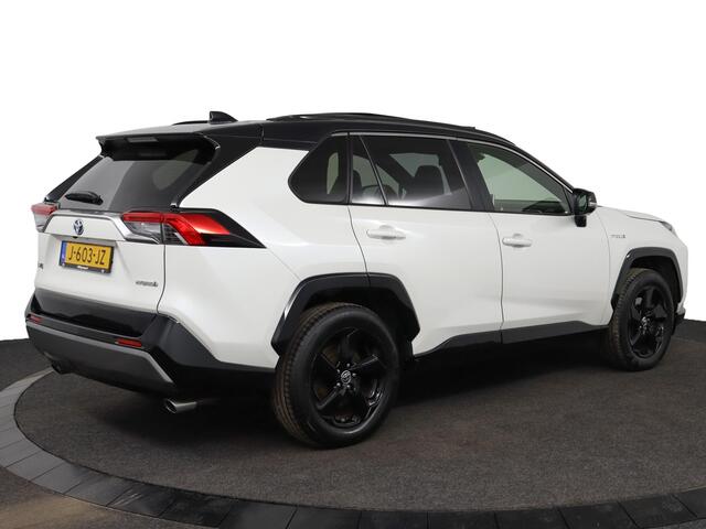Toyota RAV4 2.5 Hybrid Bi-Tone | JBL Audio | Navigatie | Parkeer sensoren |