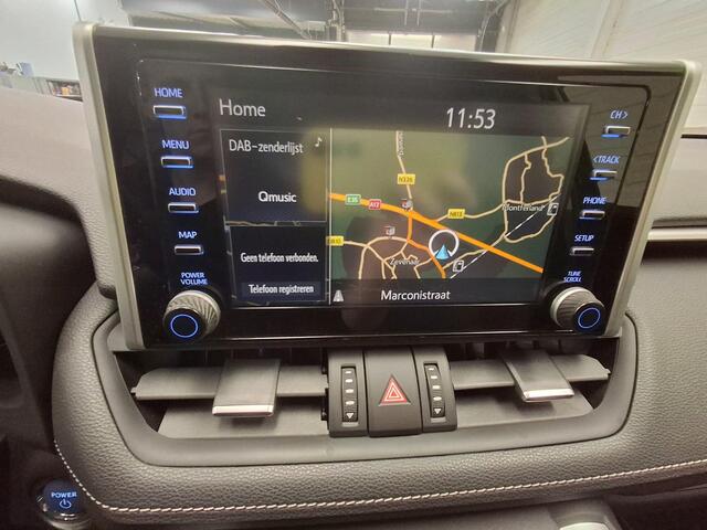 Toyota RAV4 2.5 Hybrid First Edition / Nederlandse Auto / Navigatie / Apple CarPlay/Android Auto / Dealer Onderhouden / 360 Graden Camera / Fabrieksgarantie t/m 03-2029 /