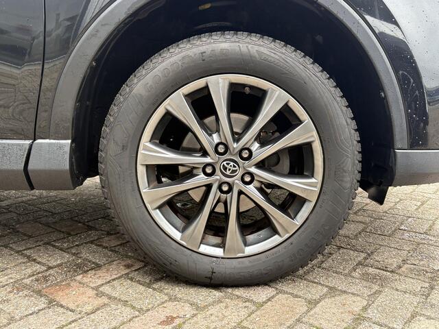 Toyota RAV4 2.0 VVT-i AWD Executive Business