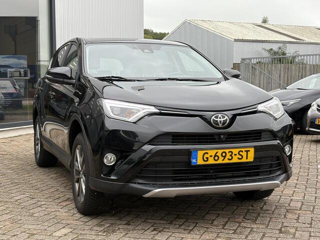 Toyota RAV4 2.0 VVT-i AWD Executive Business