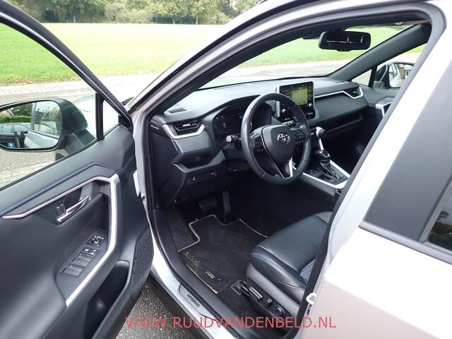 Toyota RAV4 2.5 Hybrid Bi-Tone PANODAK / SPORTLEER / ACC / CAMERA