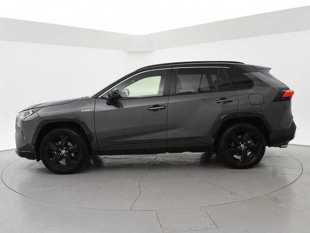Toyota RAV4 2.5 HYBRID AWD BI-TONE + TREKHAAK | CARPLAY | CAMERA | STUUR/STOELVERWARMING
