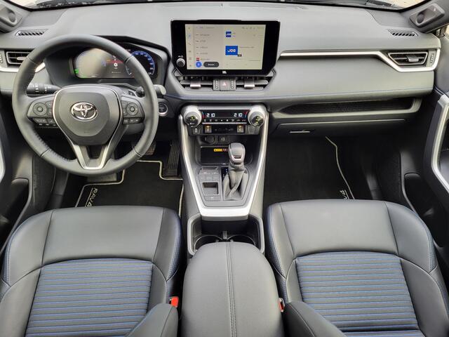 Toyota RAV4 2.5 Hybrid Style Automaat / tot 10 jaar fabrieksgarantie* / BSM / Bi Tone / Rondomzicht Camera / Elektrische achterklep / JBL Audio Systeem / Apple Carplay / Android Auto / Stuur,- Stoel en Voorruitverwarming / Navigatie /