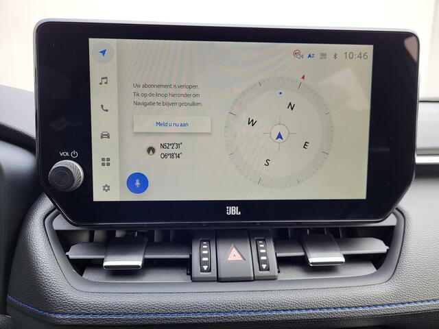Toyota RAV4 2.5 Hybrid Style Automaat / tot 10 jaar fabrieksgarantie* / BSM / Bi Tone / Rondomzicht Camera / Elektrische achterklep / JBL Audio Systeem / Apple Carplay / Android Auto / Stuur,- Stoel en Voorruitverwarming / Navigatie /