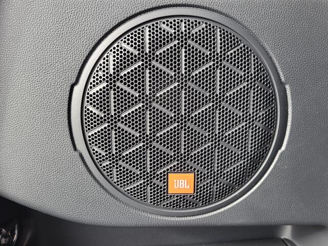Toyota RAV4 2.5 Hybrid Style Automaat / tot 10 jaar fabrieksgarantie* / BSM / Bi Tone / Rondomzicht Camera / Elektrische achterklep / JBL Audio Systeem / Apple Carplay / Android Auto / Stuur,- Stoel en Voorruitverwarming / Navigatie /