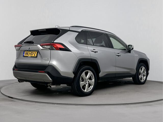 Toyota RAV4 2.5 Hybrid AWD Executive Limited | Elektrisch glazen panorama-dak | Parkeersensoren V+A | 360° Camera | Stoelverwarming |