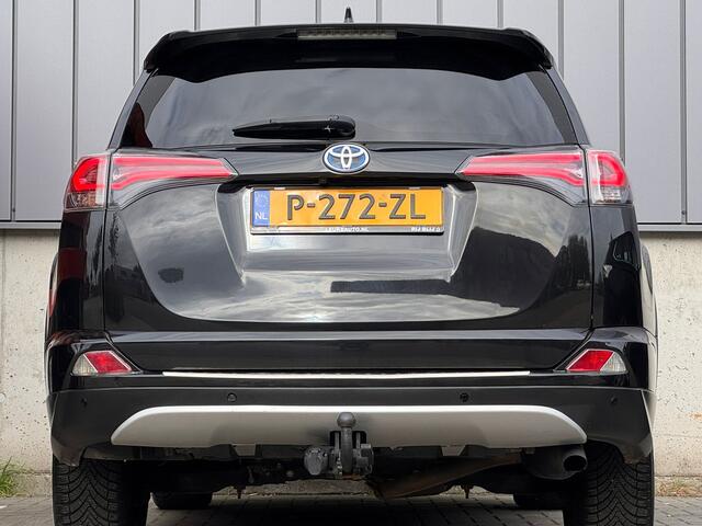 Toyota RAV4 2.5 Hybrid First Edition Camera Trekhaak