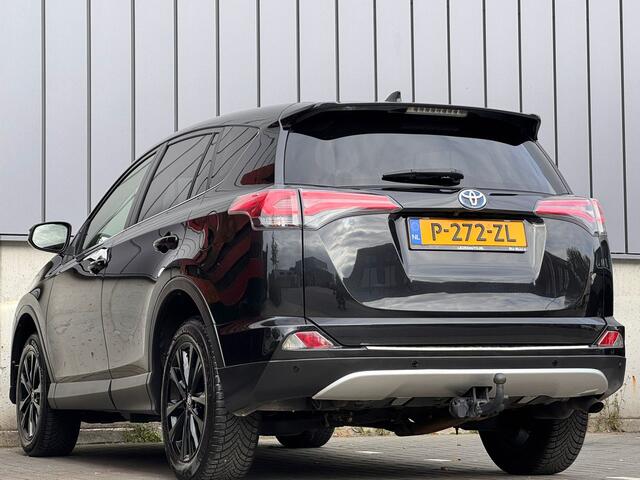 Toyota RAV4 2.5 Hybrid First Edition Camera Trekhaak