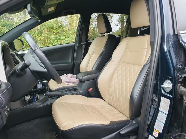 Toyota RAV4 2.5 Hybrid AWD Dynamic / Trekhaak / Camera / Leder / Keyless / 17'' / Stuur+Stoelverwarming / DAB / ACC