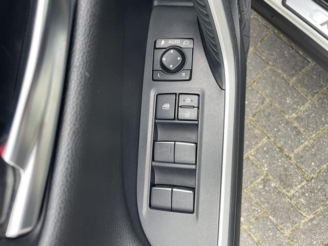 Toyota RAV4 2.0 VVT-iE Business | Benzine hangeschakeld | 2000 KG Trekgewicht | All Season Banden |