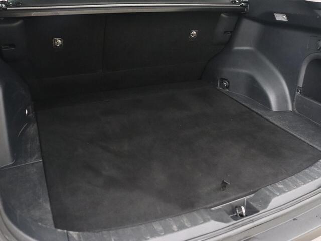 Toyota RAV4 2.5 Hybrid Business | Trekhaak | Adaptive cruise | Camera | Carplay | Digital Cockpit | Climate control | Parkeerhulp | Full LED