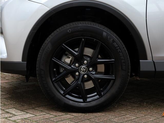 Toyota RAV4 2.5 Hybrid AWD Black Editon | El. Achterklep | LED | Trekhaak