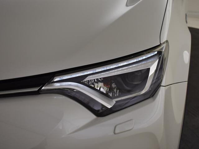 Toyota RAV4 2.5 Hybrid AWD Executive | Open dak | Navigatie | Trekhaak |