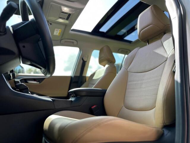 Toyota RAV4 AWD | Pano | Memory | Stoelventilatie | Leder |