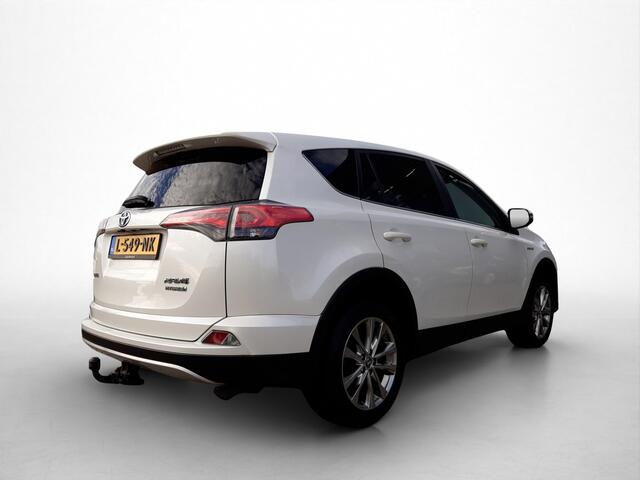 Toyota RAV4 2.5 Hybrid AWD Executive Business | Camera | Trekhaak | Navigatie | LM Velgen |
