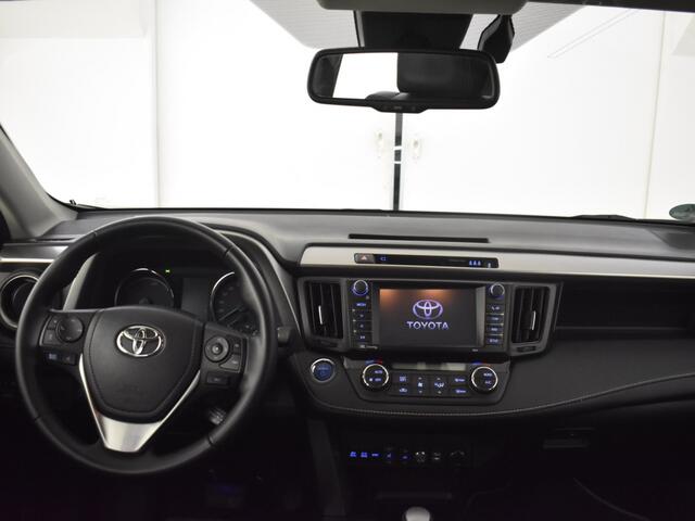 Toyota RAV4 2.5 Hybrid AWD Executive | Trekhaak | BLS | Parkeersensoren V+A