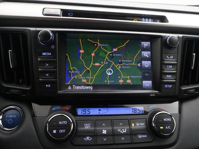 Toyota RAV4 2.5 HYBRID AWD 4WD AUT. DYNAMIC + TREKHAAK 1650 KG | ADAPTIVE CRUISE | CAMERA | STOELVERW. | 18 INCH