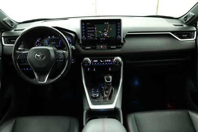 Toyota RAV4 2.5 Plug-in Hybrid AWD Style | Adaptive Cruise Control| Achteruitrijcamera | Stoel- en Stuurverwarming | Panoramadak | Trekhaak | 1500 kg Trekgewicht |