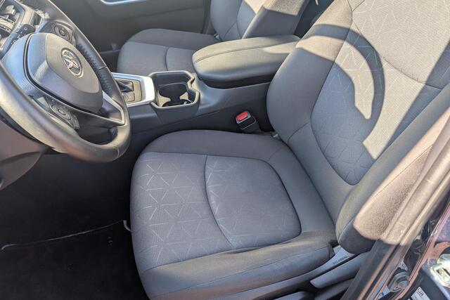 Toyota RAV4 2.5 Hybrid AWD Active |El. achterklep|Apple Carplay/Android auto|LMV|1650 kg Trekgewicht