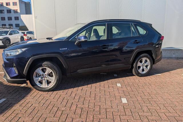 Toyota RAV4 2.5 Hybrid AWD Active |El. achterklep|Apple Carplay/Android auto|LMV|1650 kg Trekgewicht