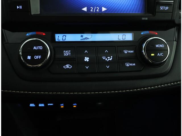 Toyota RAV4 2.5 Hybrid AWD Style | Stoelverwarming | Cruise control | Trekhaak 1650 kg. | Parkeersensoren | Elektrische Achterklep |