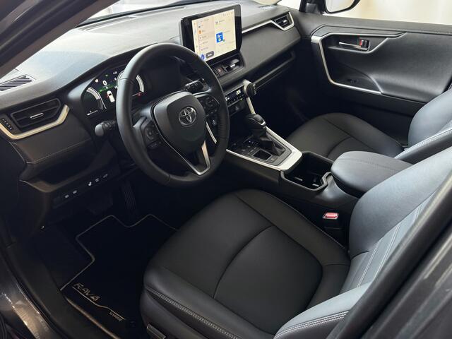Toyota RAV4 2.5 Hybrid NIEUWE AUTO CAMERA ELEK.KLEP NAVI CAMERA 18''LMV ADAP.CRUISE ELEK.STOEL STUUR STOELVERW ?2025?