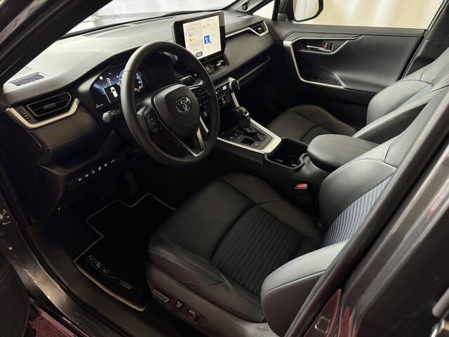 Toyota RAV4 2.5 Hybrid STYLE BI-TONE LED LEER 360 CAMERA ELEK.KLEP NAVI 360.CAMERA JBL ZWARTE HEMEL ADAP.CRUISE ELEK.STOEL/STUUR STOELVERW. ?2025?