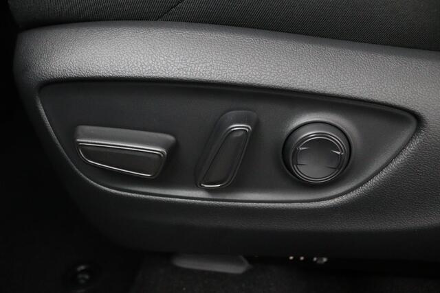 Toyota RAV4 2.5 Plug-in Hybrid AWD Dynamic | Parkeersensoren voor en achter | Navigatie | Stoelverwarming | Led verlichting |