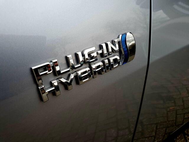 Toyota RAV4 2.5 Plug-in Hybrid AWD Bi-Tone Plus All-in prijs!