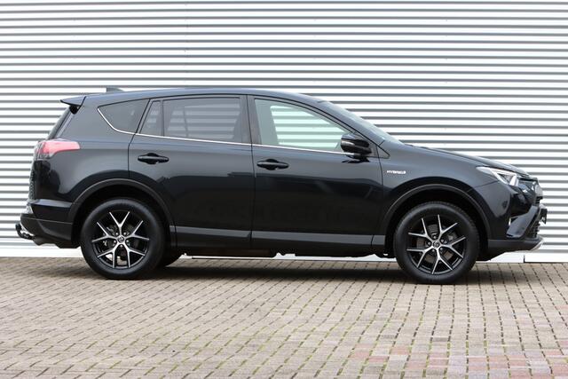 Toyota RAV4 2.5 Hybrid AWD Executive Business