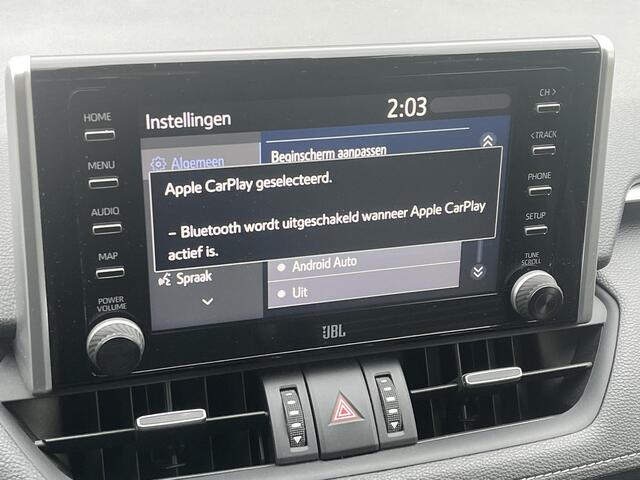 Toyota RAV4 2.5 Hybrid AWD Black Edition | Trekhaak | Carplay | Stoel- + stuurverwarming | JBL audio |