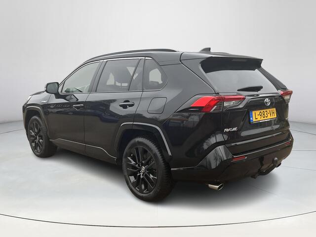 Toyota RAV4 2.5 Hybrid AWD Black Edition | Trekhaak | Carplay | Stoel- + stuurverwarming | JBL audio |