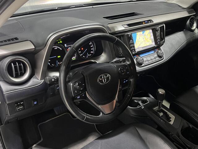 Toyota RAV4 2.5 Hybrid AWD Executive | Trekhaak | BSM| Leer | All season banden | Dealer onderhouden |