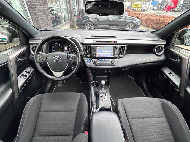 Toyota RAV4 2.5 Hybrid AWD Energy | Trekhaak | Schuif dak | Camera |