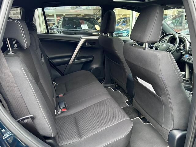 Toyota RAV4 2.5 Hybrid AWD Energy | Trekhaak | Schuif dak | Camera |