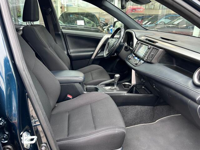 Toyota RAV4 2.5 Hybrid AWD Energy | Trekhaak | Schuif dak | Camera |