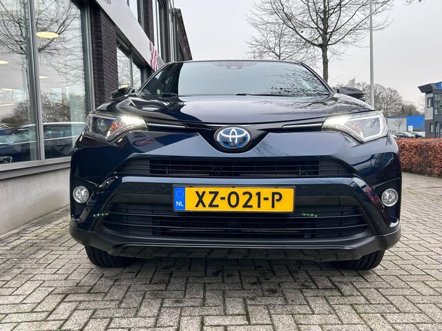 Toyota RAV4 2.5 Hybrid AWD Energy | Trekhaak | Schuif dak | Camera |