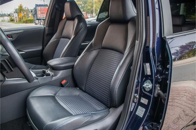 Toyota RAV4 2.5 Hybrid Bi-Tone, Full LED, Stoel & Stuurverwarming, Adaptive Cruise, Carplay, Half leder, Camera, Keyless, DAB+.