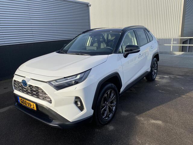 Toyota RAV4 2.5 Hybrid AWD Executive edition Trekhaak 13-polig, Bi-tone zwart dak, dodehoek detectie, seat memory navigatie, Apple CarPlay/Android Auto, stoelverwarming