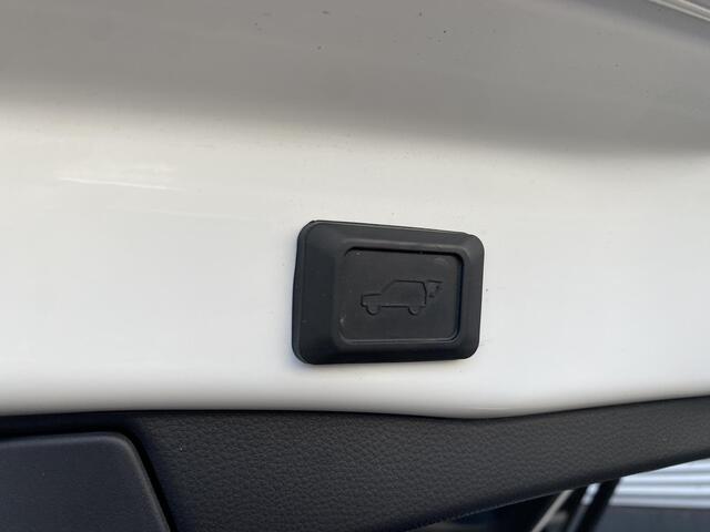 Toyota RAV4 2.5 Hybrid AWD Executive edition Trekhaak 13-polig, Bi-tone zwart dak, dodehoek detectie, seat memory navigatie, Apple CarPlay/Android Auto, stoelverwarming