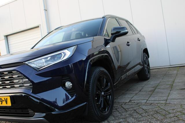 Toyota RAV4 2.5 Hybrid AWD Style